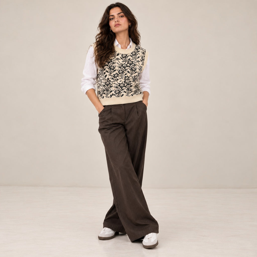 Women's Sleeveless Round-Neck Printed Sweater